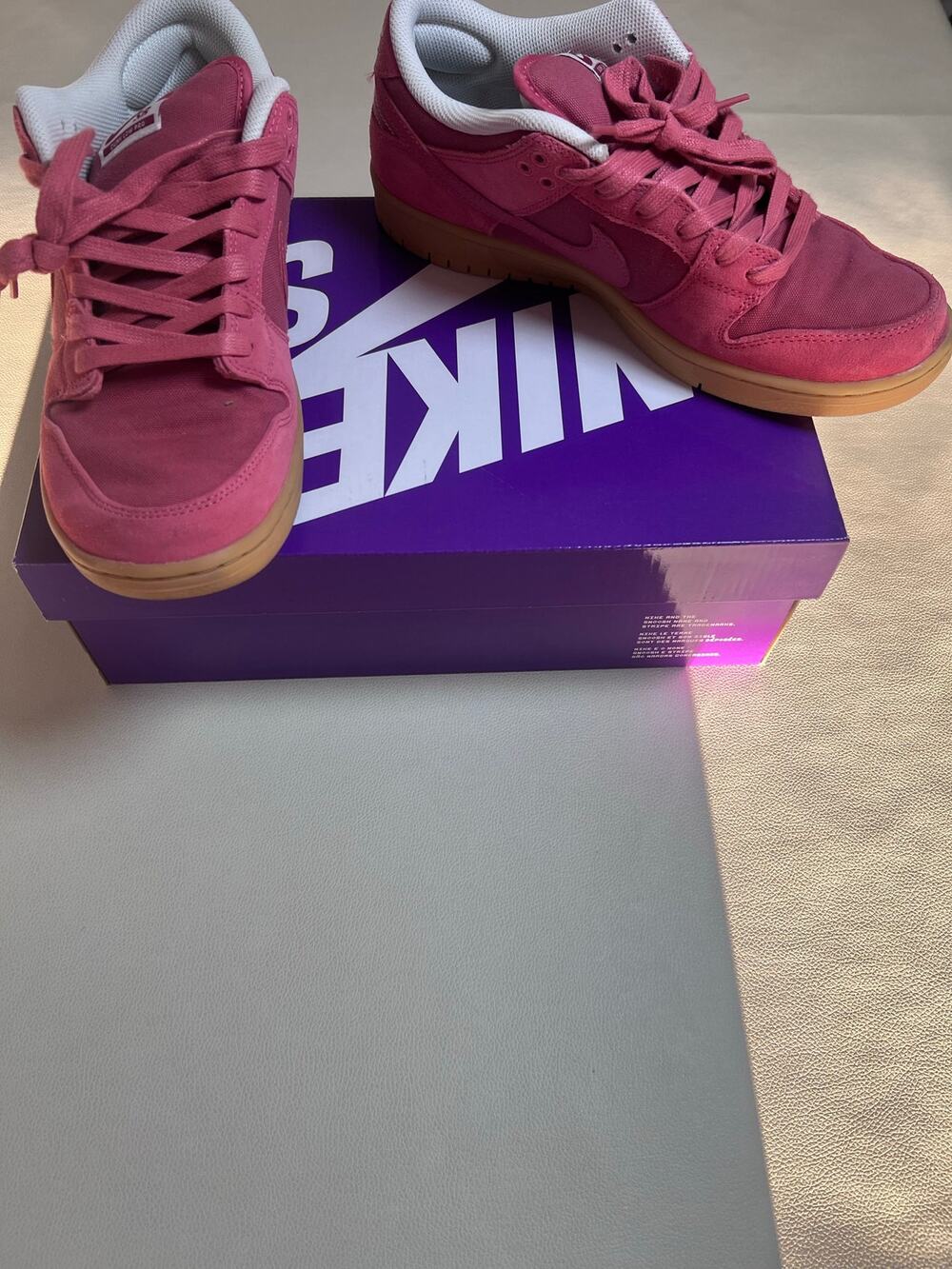 Nike SB Dunk Low Pro PRM Adobe Mens 9.5 Pink Gum DV5429-600 Skate Shoes